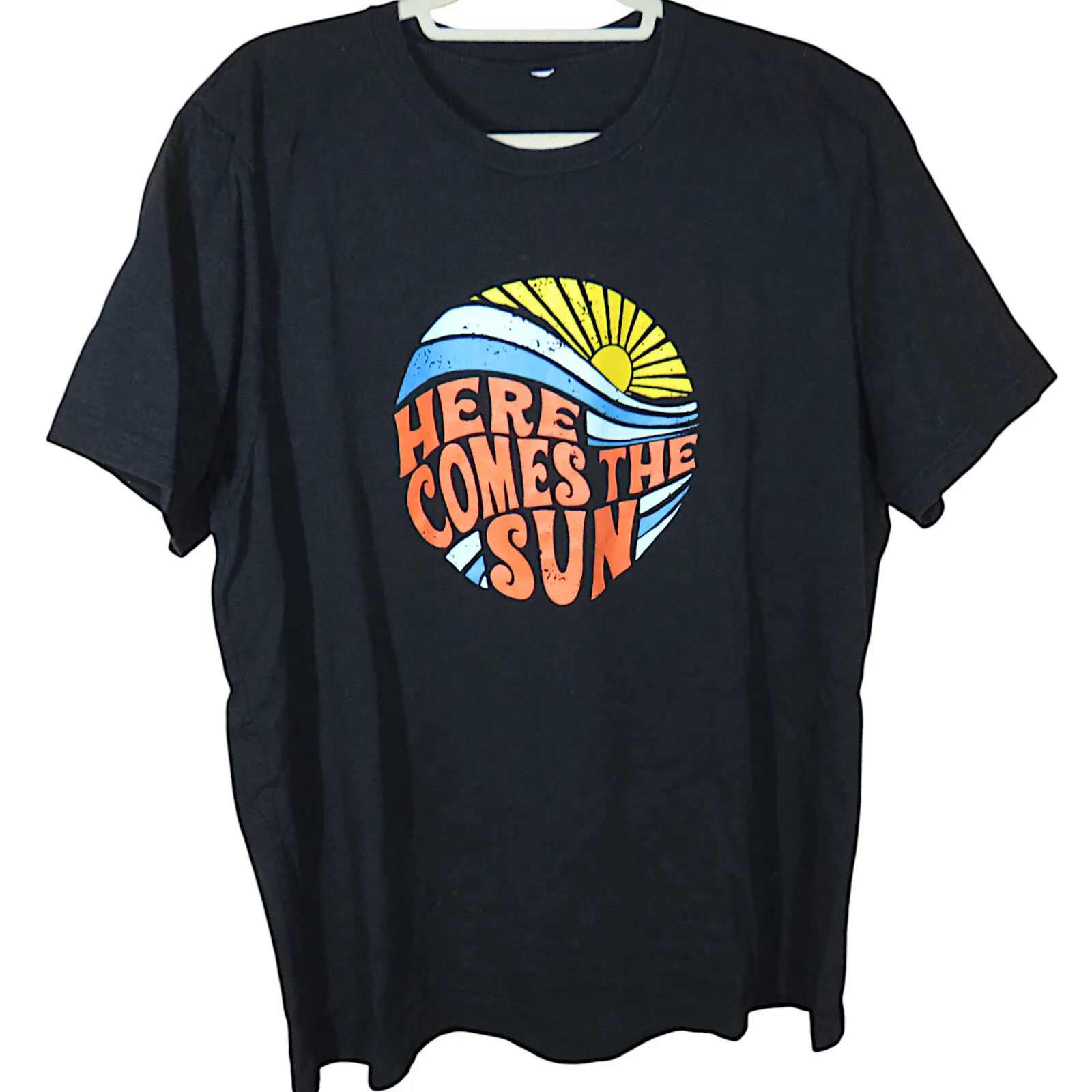 

Here Comes The Sun Retro Look Tee Shirt Unisex Adult Size XL