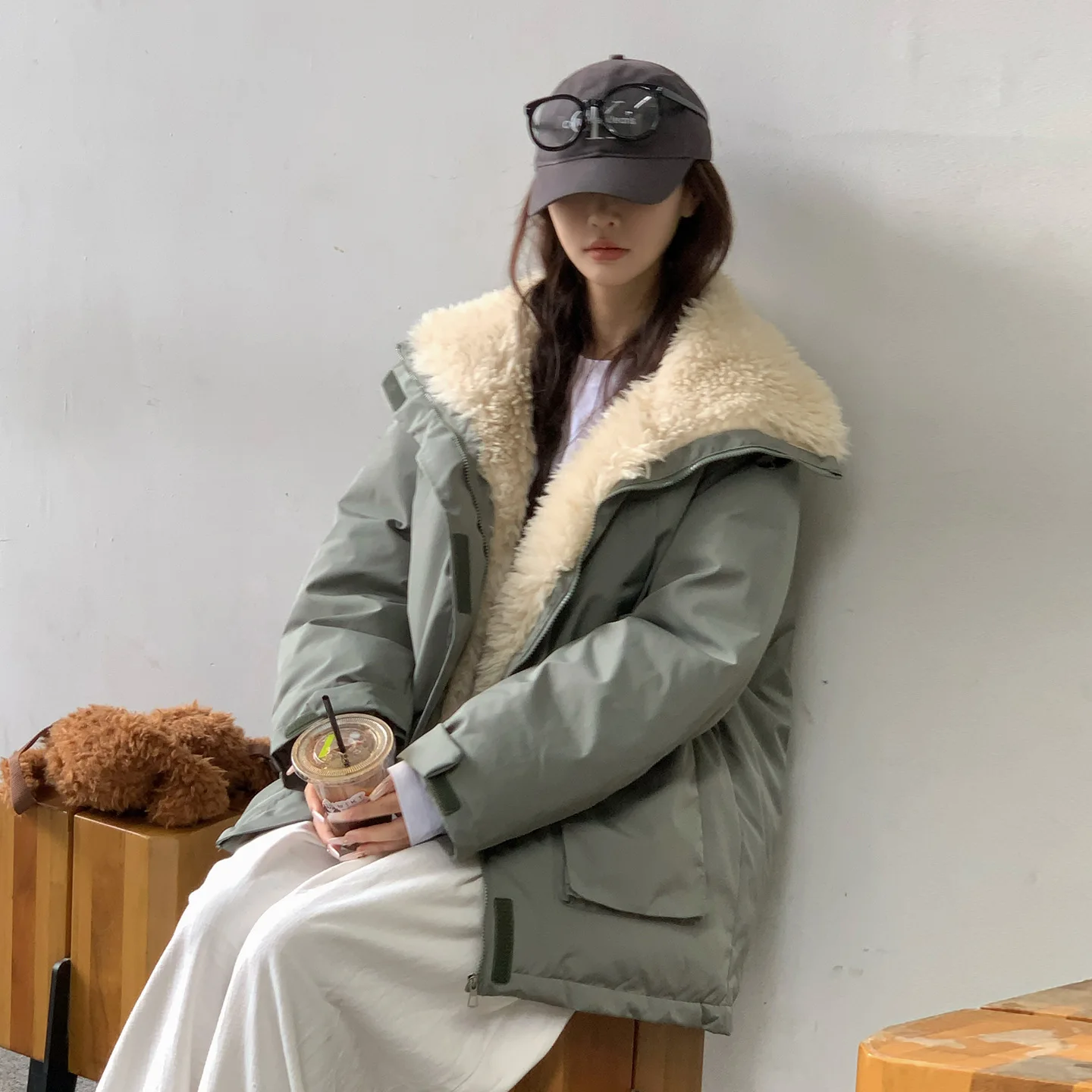 

Overcoming Women's Winter 2025 New Work Clothes Down Cotton Jacket Jacket Stormtrooper Coat Thickened Coat