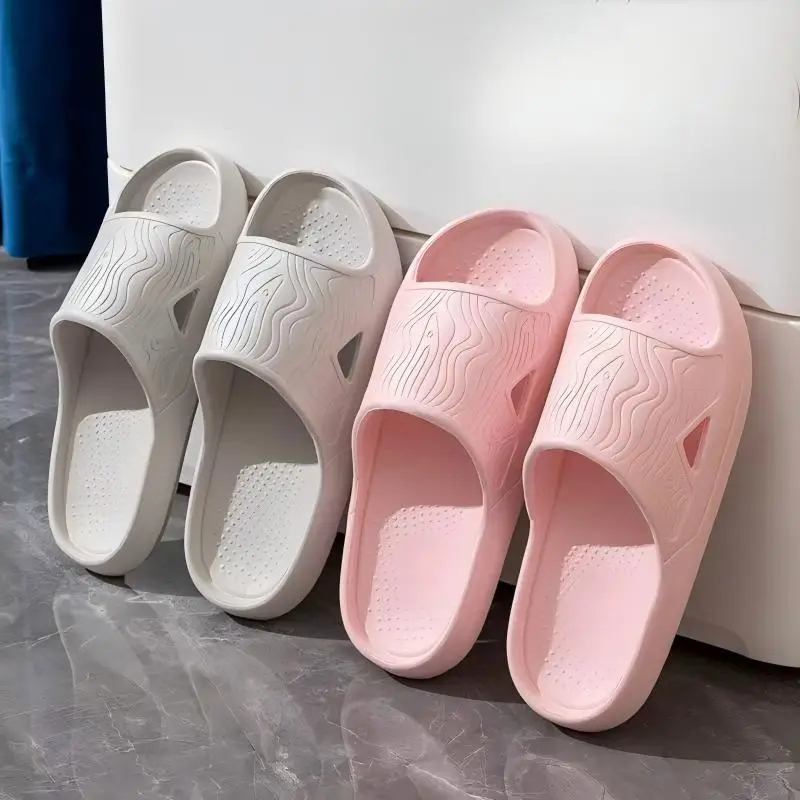 Men's Eva Slippers with a Stepping-On-Poop Sensation, New Summer Style for Home Use, Couple's Thick-Soled Non-Slip Bathroom Slippers for Men