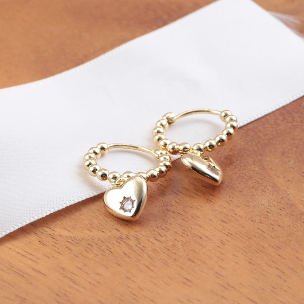 

The Latest 925 Sterling Silver Gold-Plated Heart-Shaped Light Luxury Style, Suitable For Women's Daily Wear As Party Gifts