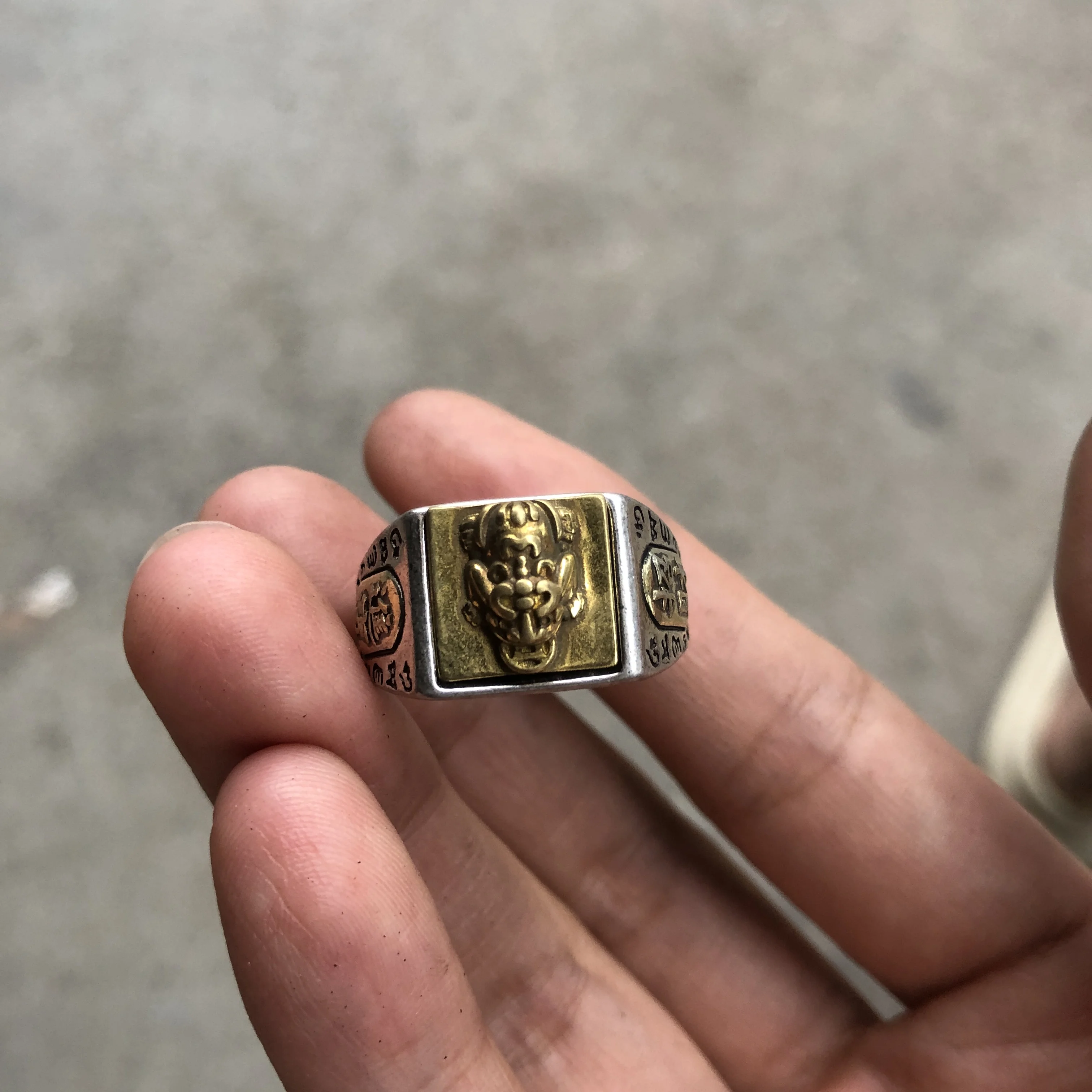 Two Tone Vintage Carved Beast Head Signet Ring Adjustable Open Band Antique Silver Tone Men Fashion Jewelry Gift