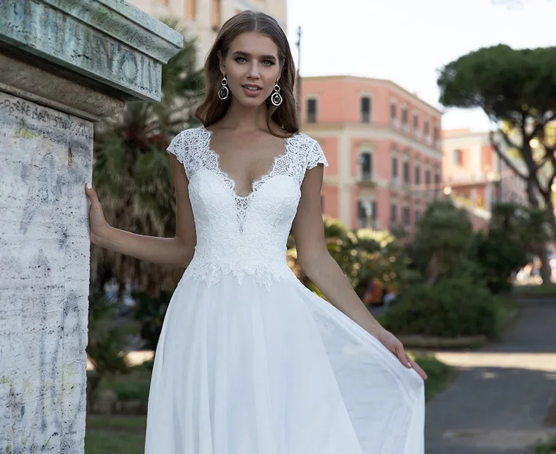 Bohemian Wedding Dress V-Neck Cap Sleeve A Line Boho Simple Bridal Gowns vestido de noiva 2023 Elegant Plus Size Bride Dresses