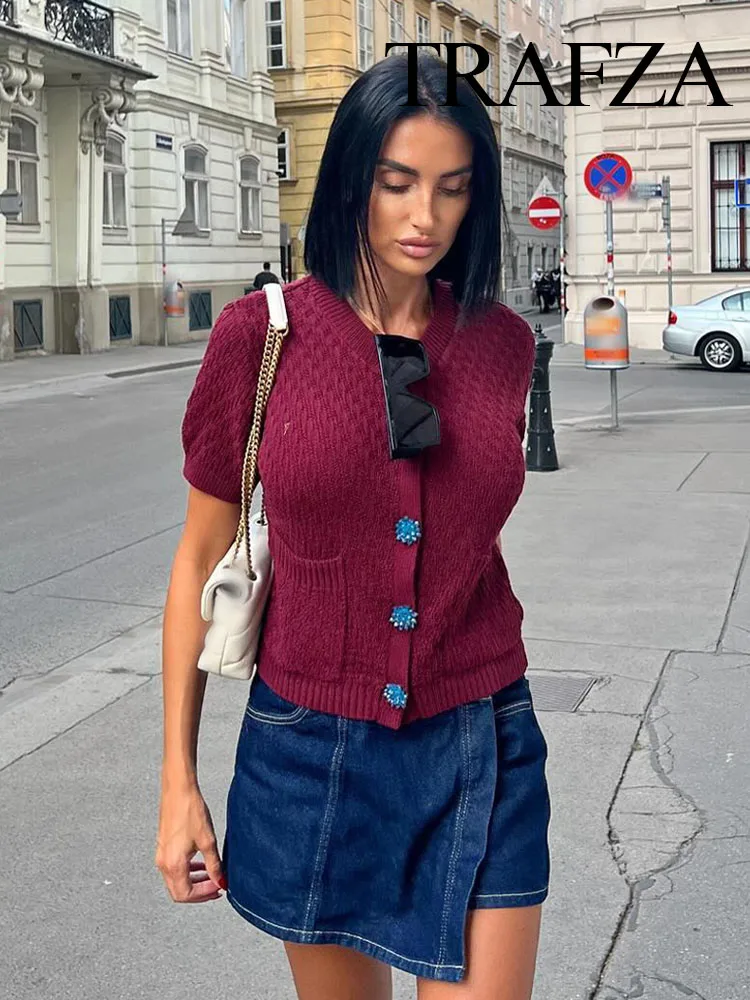 TRAFZA Autumn Fashion Women Sweater Coats Wine Red O-Neck Short Sleeves Jewelry Button Pockets Decorate Female Casual Knit Coat