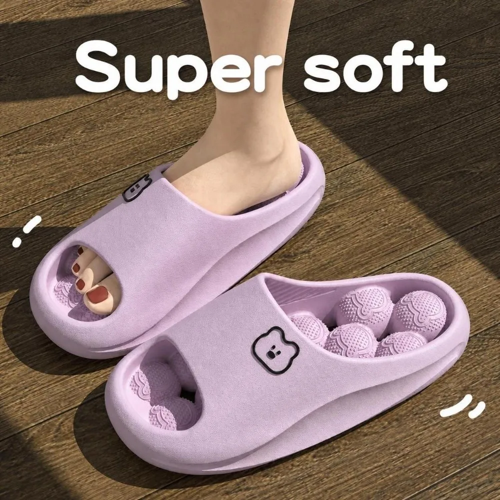 Chaussons antidérapants en EVA à semelle épaisse, imprimé ours, chaussons de salle de bain à acupression, sandales de plage légères et confortables