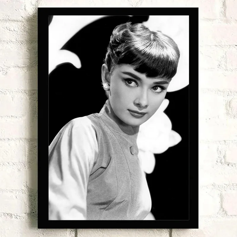 Audrey Hepburn Vintage Black and White Poster Classic Movie Star Canvas Printing Poster Wall  Retro Decoration Home  Decor