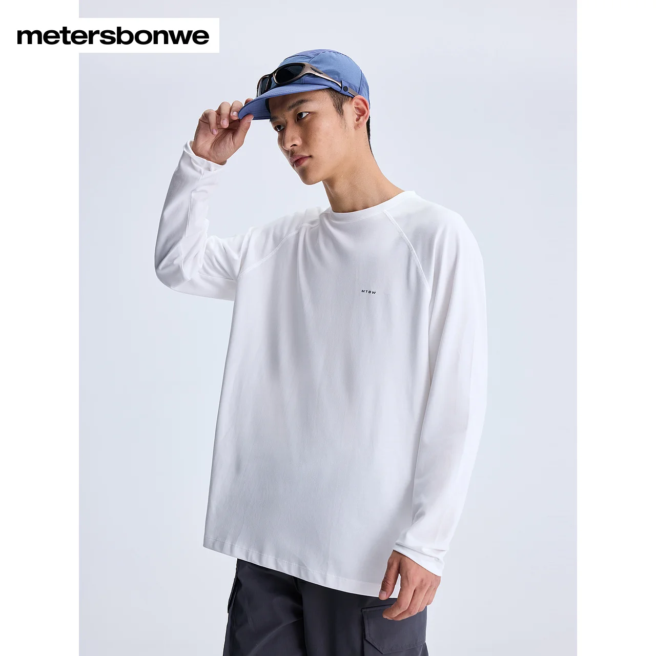 Metersbonwe-ผู้ชายผู้หญิงโลโก้เสื้อแขนยาวกลางแจ้งการพิมพ์สีทึบแห้งเร็วTee Comfort Tops saka