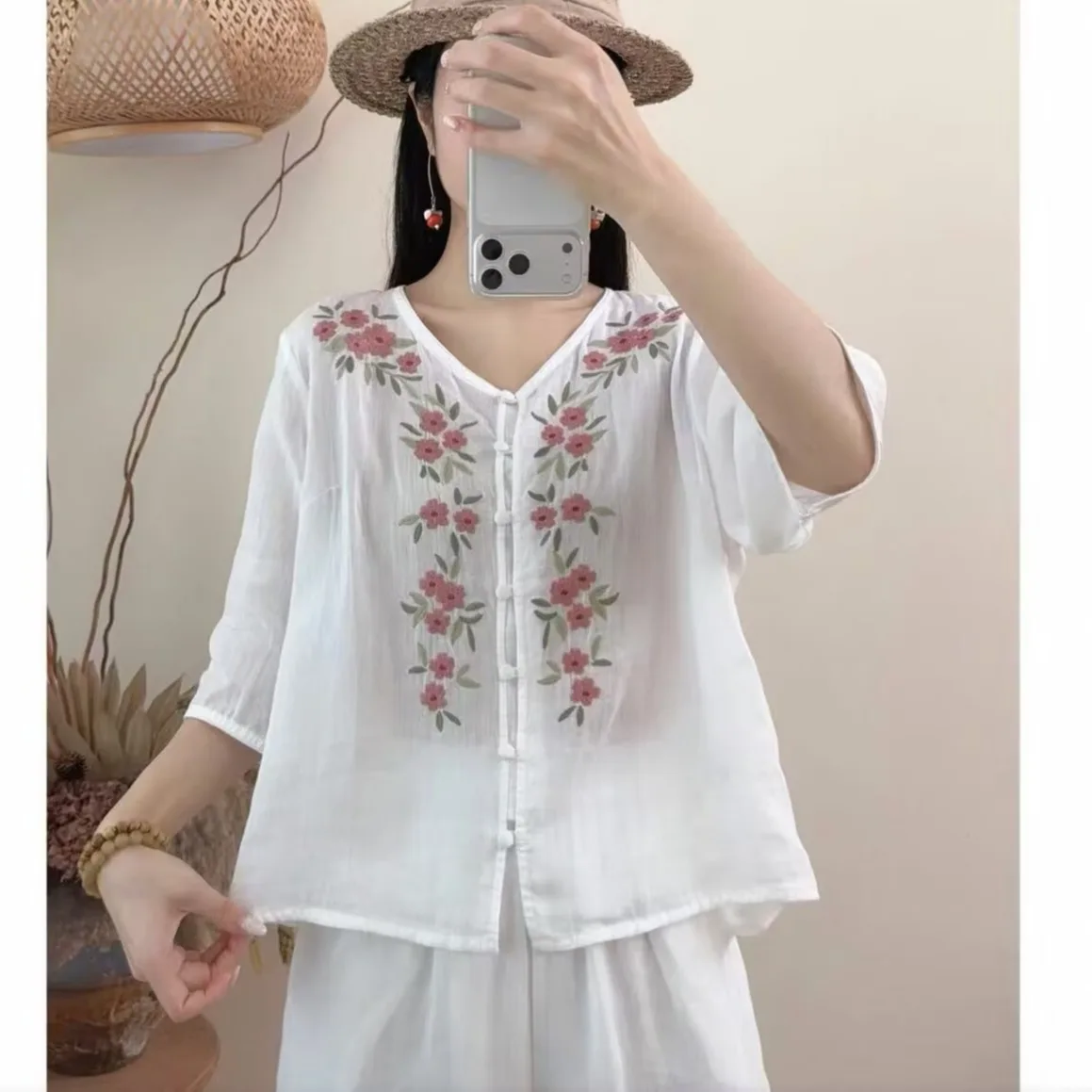 

Women's plus Size Cotton Linen Shirt Summer New Style Embroidered Print Slimming Top Shoulder Width Regular Sleeve Length
