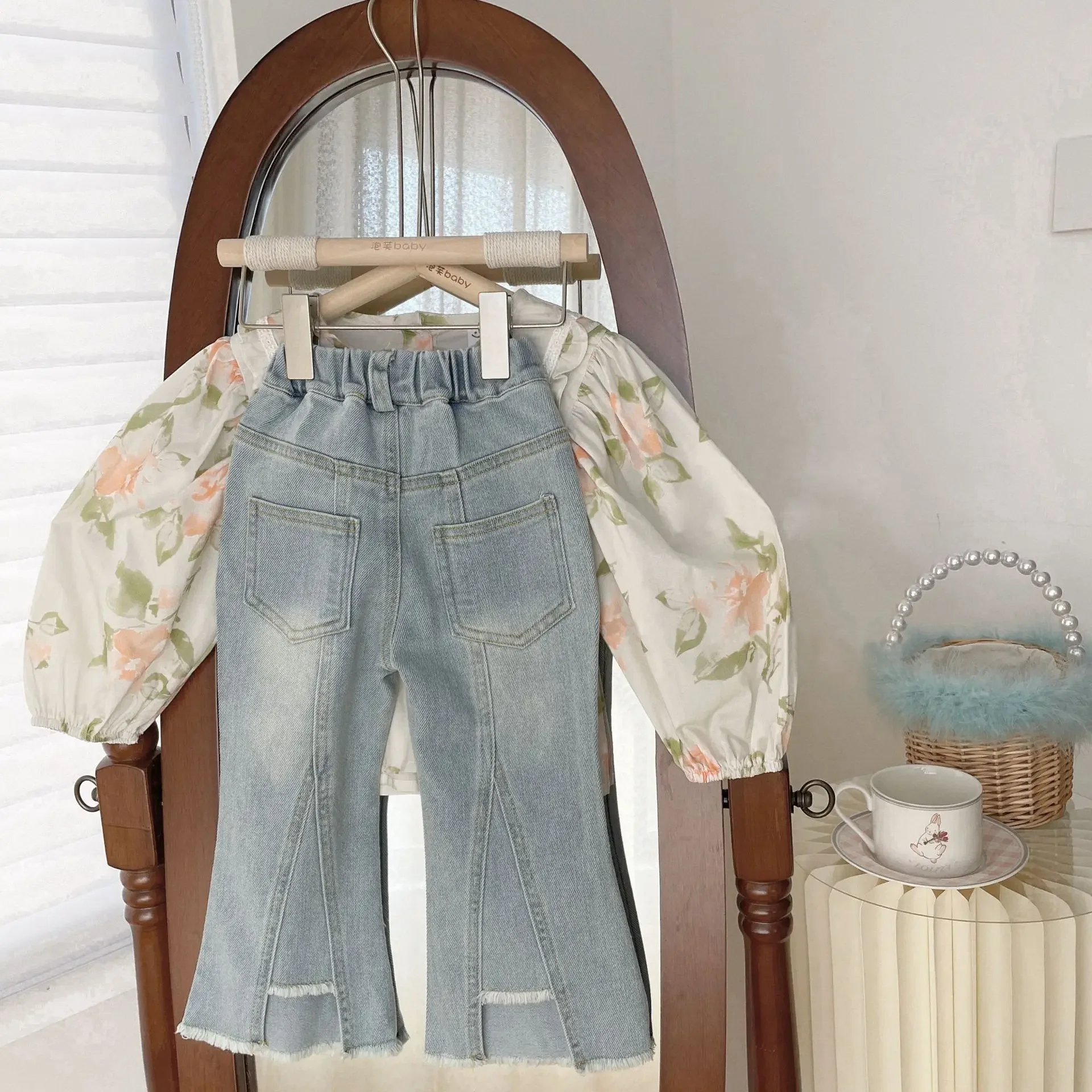 

Girls Sets Spring Autumn Baby Girl Outfit Set New Girls' Long Sleeved Shirt+jeans Baby Trumpet Pants Set Children's Clothing