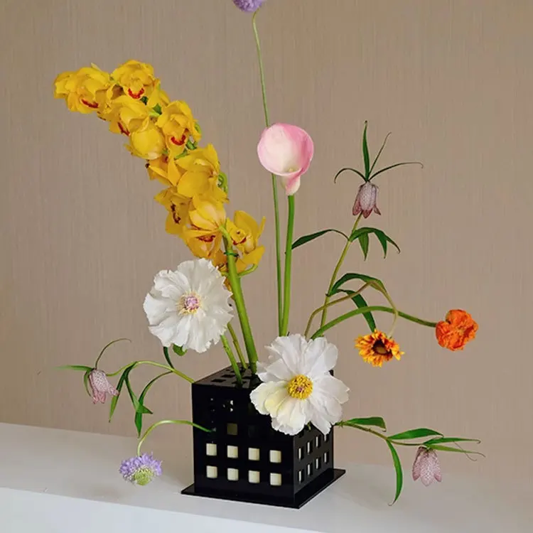 Modern simple checkered flower ware, homestay hotel study entrance flower arrangement desktop home decoration