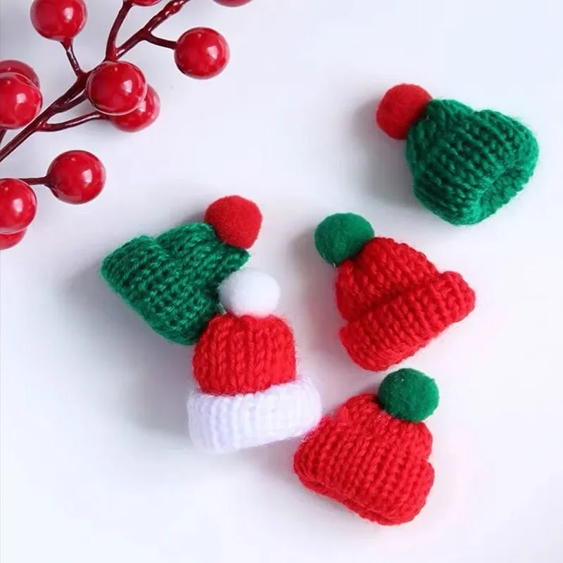 (10 Pieces/pack) 4x6cm Mini Christmas Knitted Hat Plush Yarn Finger Hat Christmas Decoration Holiday Handmade DIY Pendant