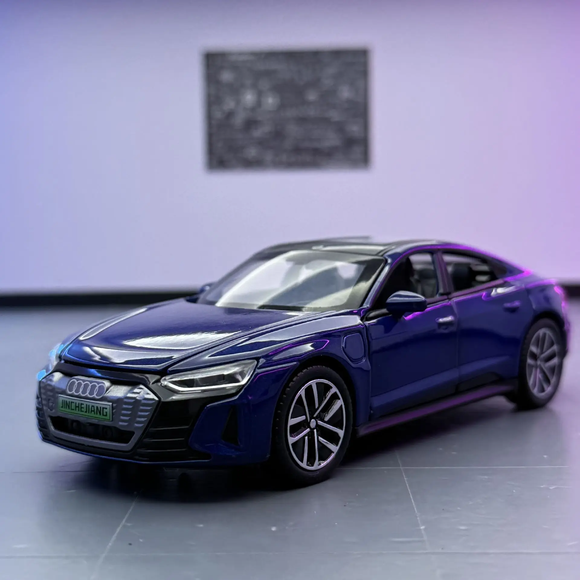 

1:32 Audi e-tron GT, литая под давлением модель автомобиля из сплава, звук и свет, отступительные детские игрушки, коллекционные предметы, подарок на день рождения