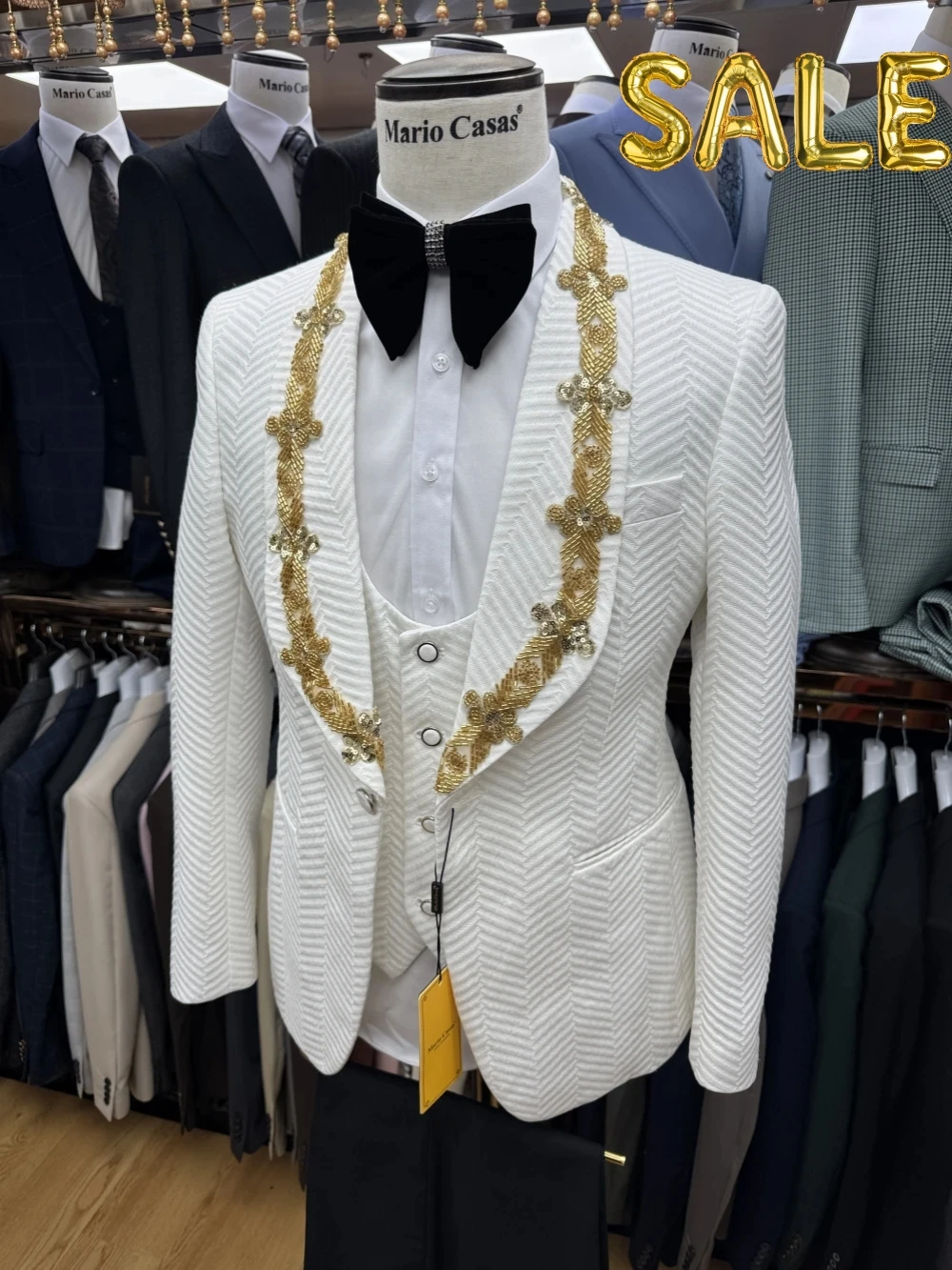 Male Chic Golden Beaded Tuxedo 3 Pieces Date Proposal Outfit Handsome Shawl Lapel Suit Set For Men Wedding Groom Sets On Sale
