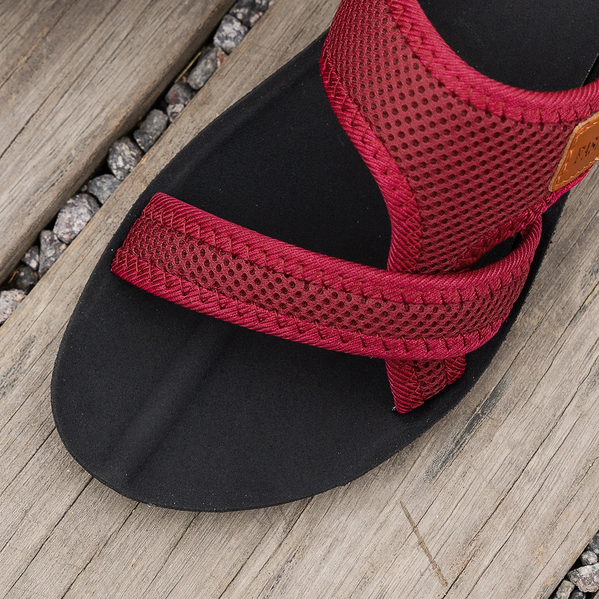Modische und vielseitige Sportsandalen für Damen, atmungsaktiv durch das Netzmaterial, bequem und hautfreundlich, geeignet für den Innen- und Außenbereich, flache Sandalen. – Detail 12