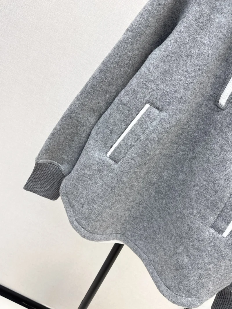 2024 Autumn/Winter New Sporty Women's Hoodie Fashionable and Exquisite Stand Collar Loose Woolen Sweatcoat Grey