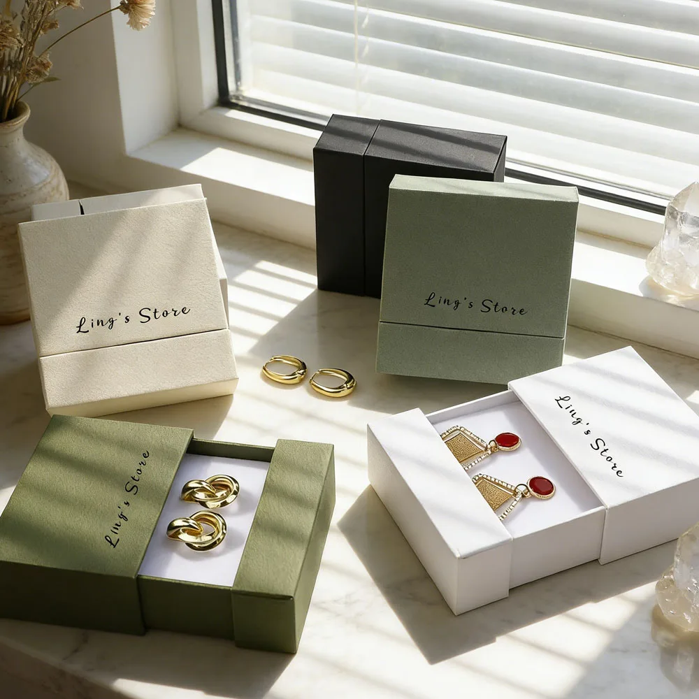 

50Pcs Personalized Logo 9x9x3.5cm Jewelry Drawer Box Customized Name Ring Earrings Studs Necklace Bracelet Pouches Bag Packaging