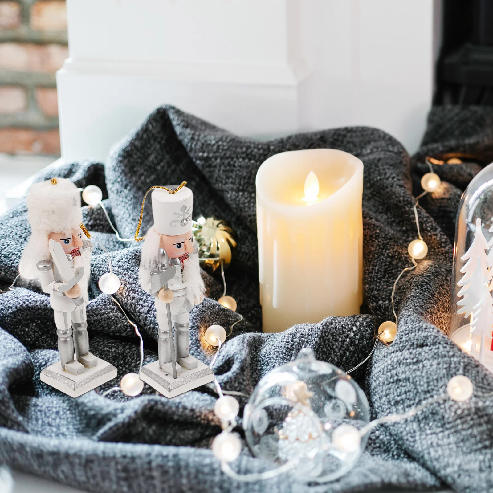 

4Pcs Christmas Nutcracker Resin Figurines Tabletop Decorations Resin Nutcracker Soldiers for Holiday Decor