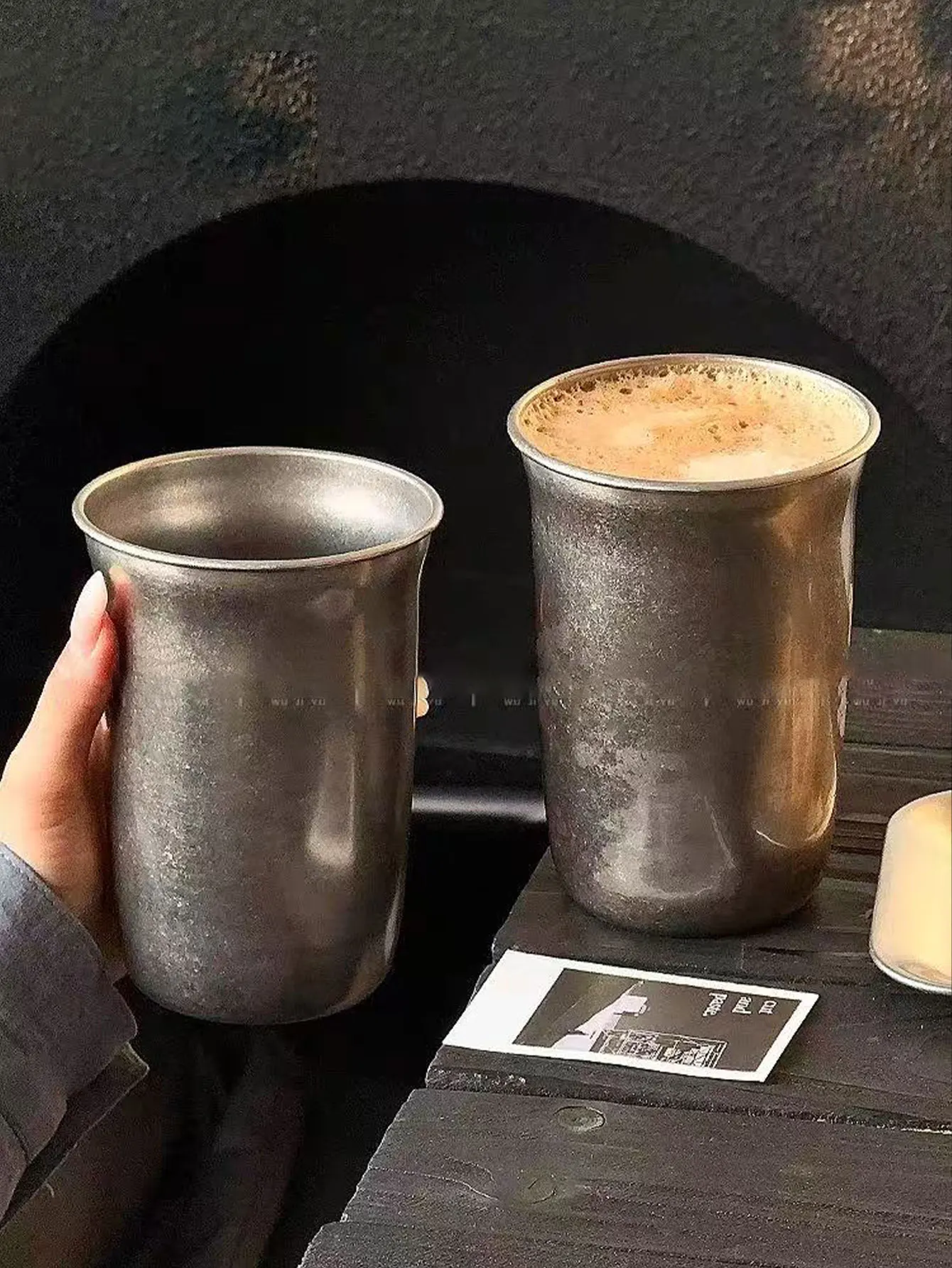 304 Bierkrug mit großem Fassungsvermögen und stilvollem Design, amerikanischer Bierkrug, Retro-Wasserbecher, Becher für kalte Getränke, Becher im Industriestil, 1 Stück. – Detail 5