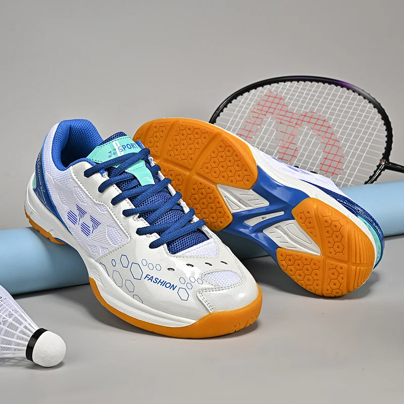 

Suburb Orchard Sneakers, Deep Groove Outsole for Fruit Picking, Country Hikes and Quiet Rural One-day Sightseeing Trips
