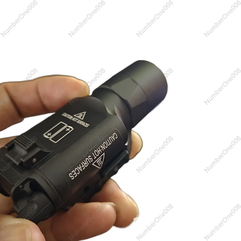 Linterna X300U Linterna montada en la parte inferior Iluminación de luz LED Luz fuerte Estroboscópica Mini linterna