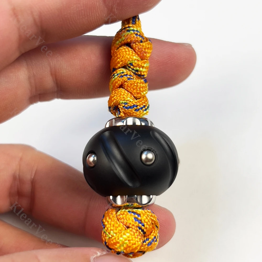 

Fidget spinner Pendant Stainless Steel Umbrella Rope Weaving Pendant EDC Outdoor Tool Bead Keychain Pendant Backpack Accessories