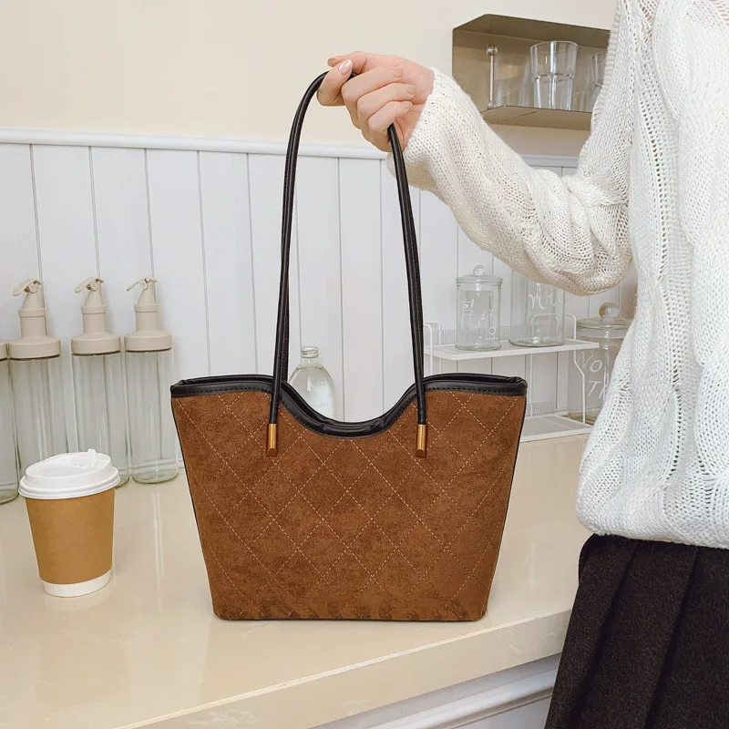 

2025 Tote Bag, Commuter Shoulder Purse for Women, Underarm Crossbody, Day to Night Sling Bag, Textured Top Handle Bag