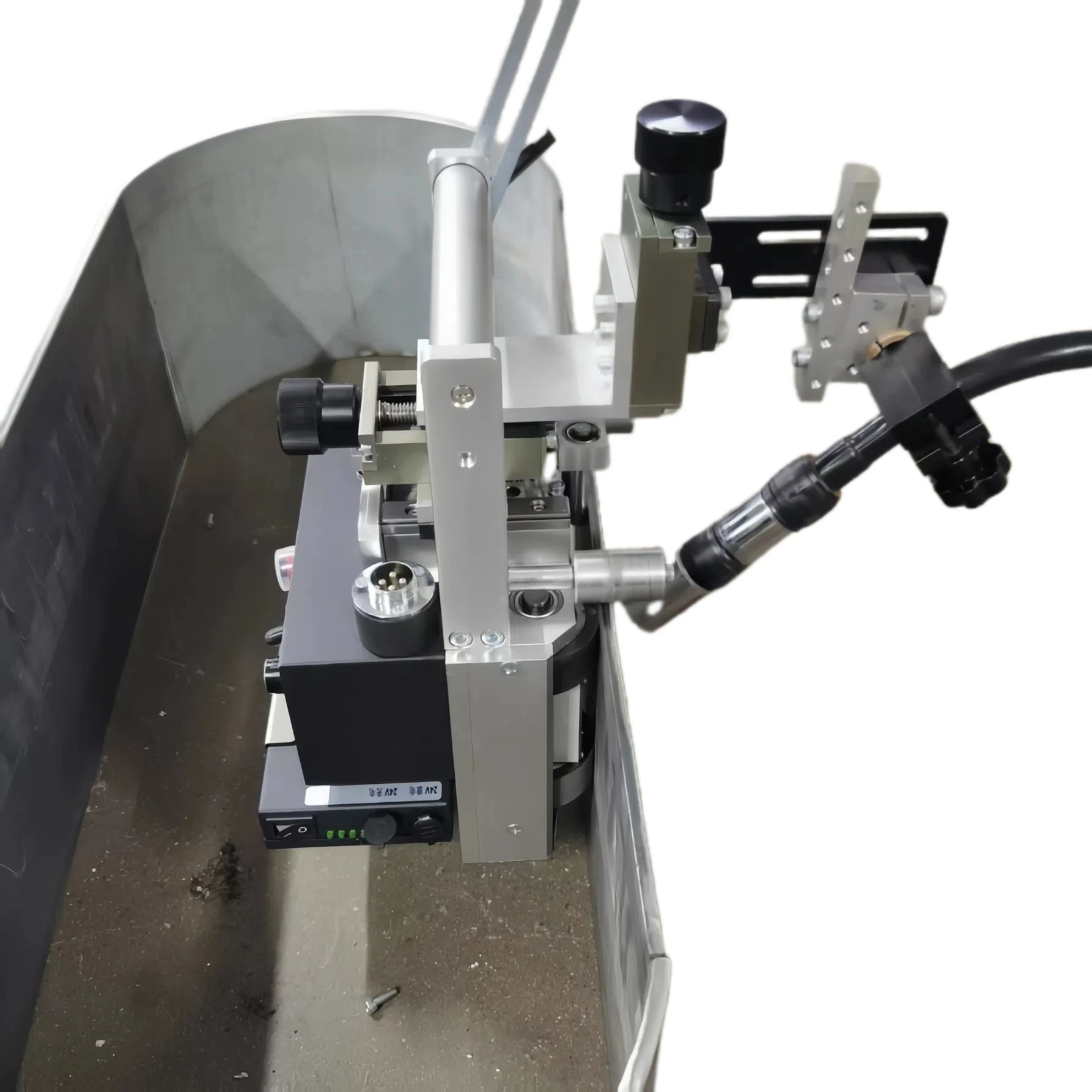 YHB-H5 Customized High Efficiency Automatic MIG Welding Robot for Industrial Use Stainless Steel & Metal 110V/220V
