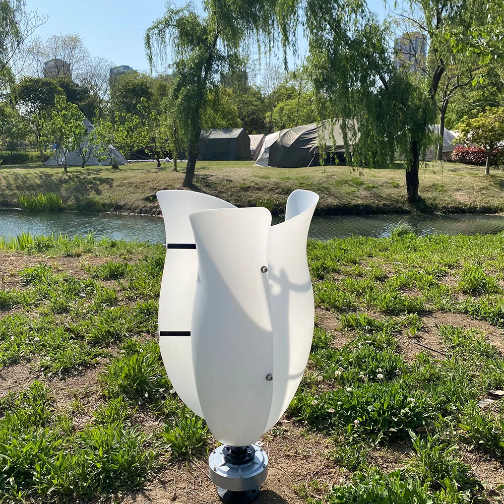 

8000W Wind Turbine Lantern Wind Turbine Vertical Axis12V 24VMotor Quick Start Home Farm Hybrid Street Light with MPPT Controller