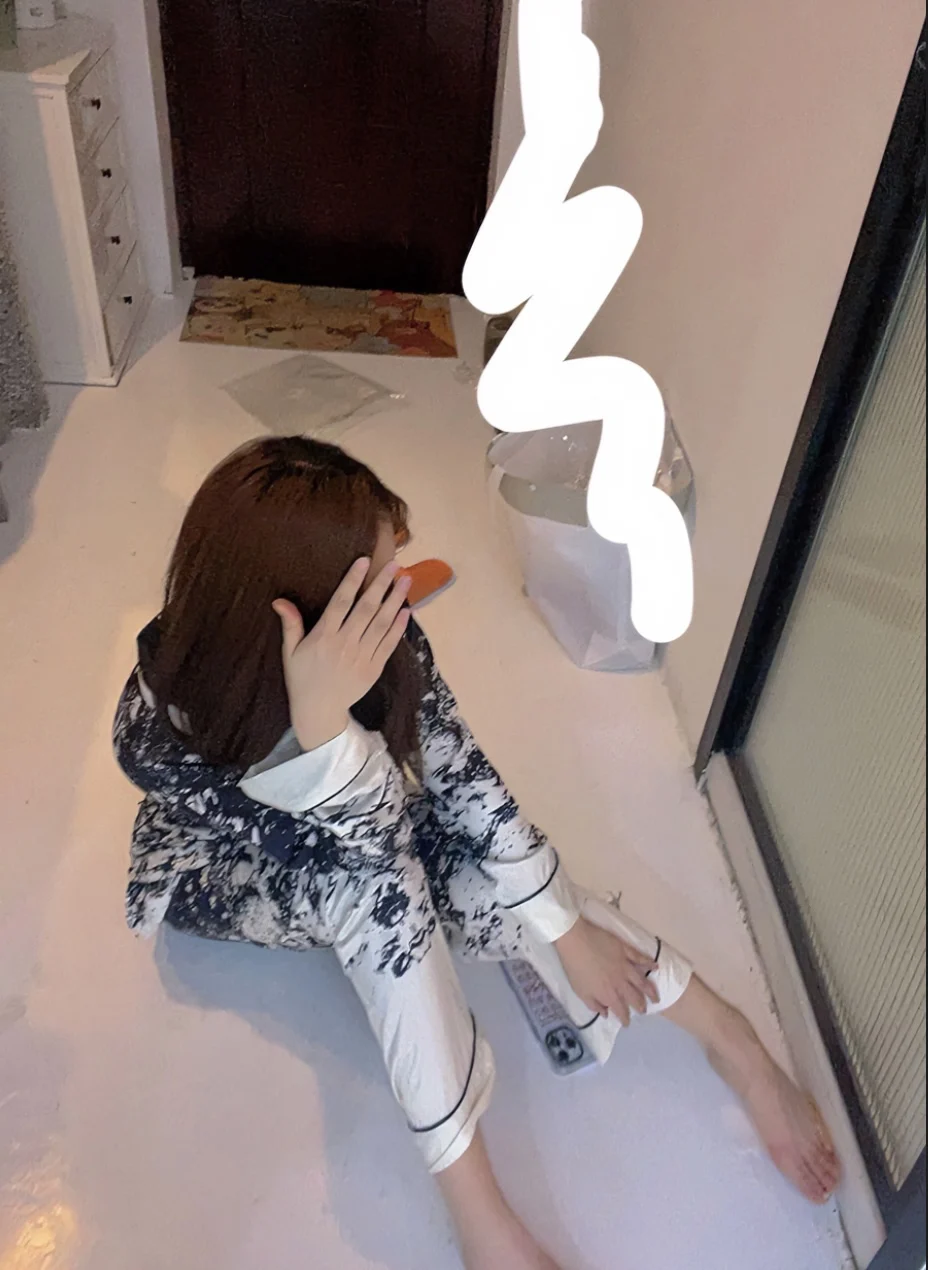 2025 New Original French Retro Elegant Sweet Lady Long-sleeved Pajamas Lapel Long-sleeved Black Ice Silk Loungewear Set