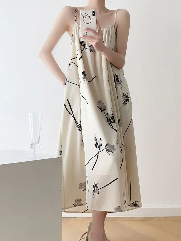 Floral Vacation Style Dress, Women's Printed Dress, Long, Loose and Slimming, Sleeveless Design, Suspender Dress