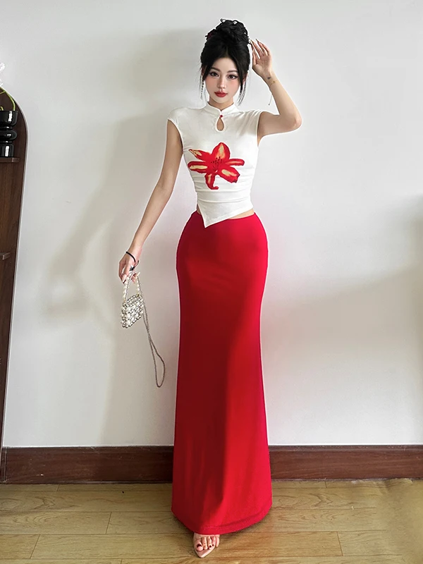 Ele الأحمر تي شيرت وتنورة مطبوعة Faionable الأبيض تعزيز الشرقية الدكتور العصرية المرأة قطعتين مجموعة صيف 2025