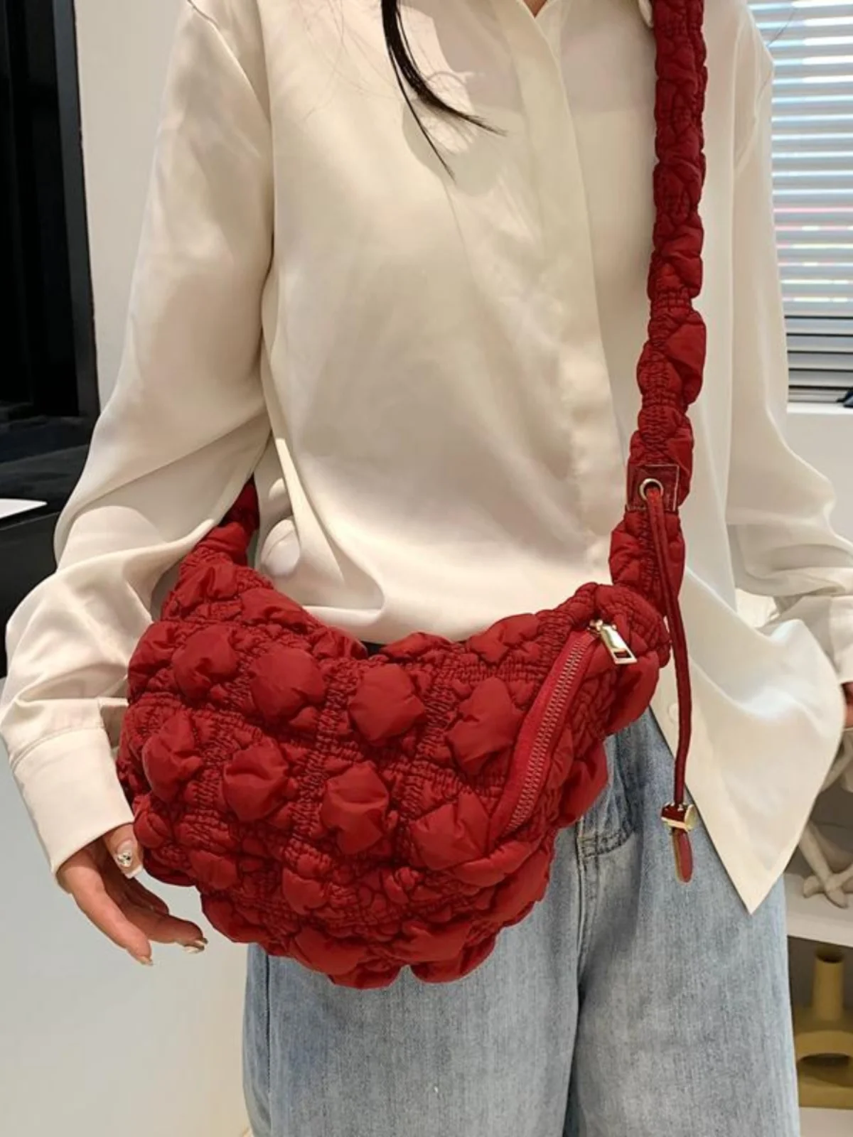 Korean Style Cloud Shape Crossbody Bag Light Foldable Dumpling Underarm Bag Soft Nylon Casual Shoulder Bag for Young Women