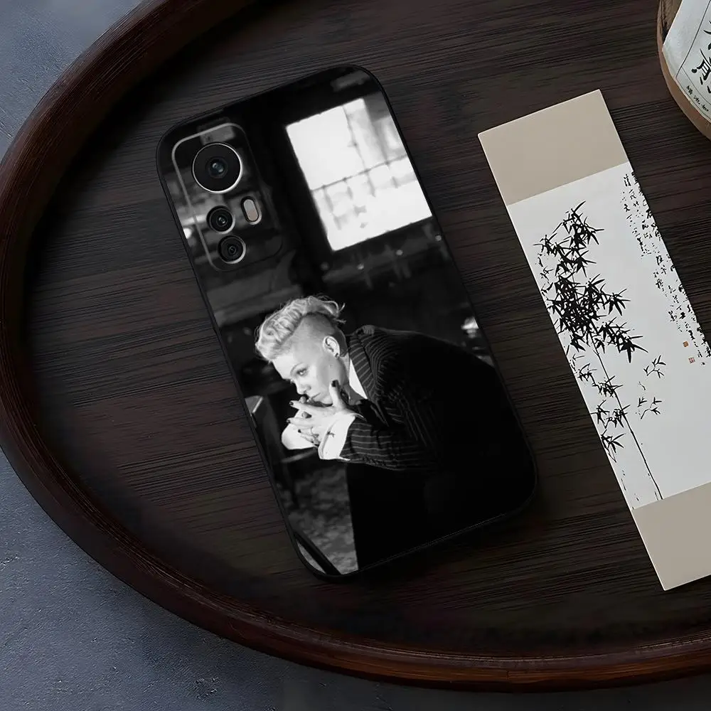 Singer P!Nk Phone C… - image