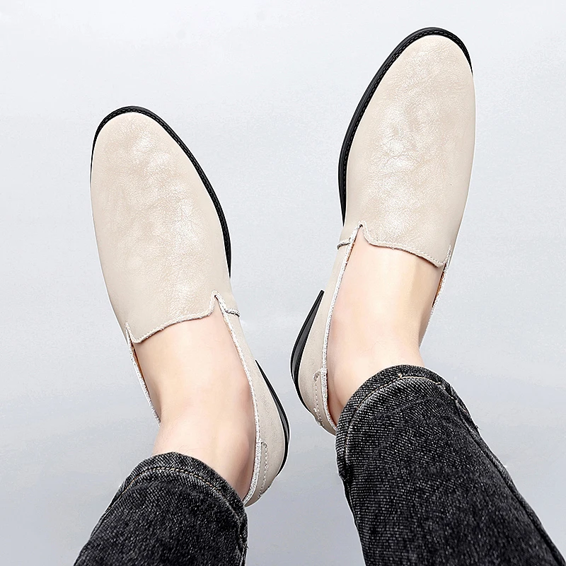 

Large Size Summer Breathable Fashionable Shoe Suitable for Men Casual High-end Loafers Lightweight Simple Comfortable Lazy Shoe