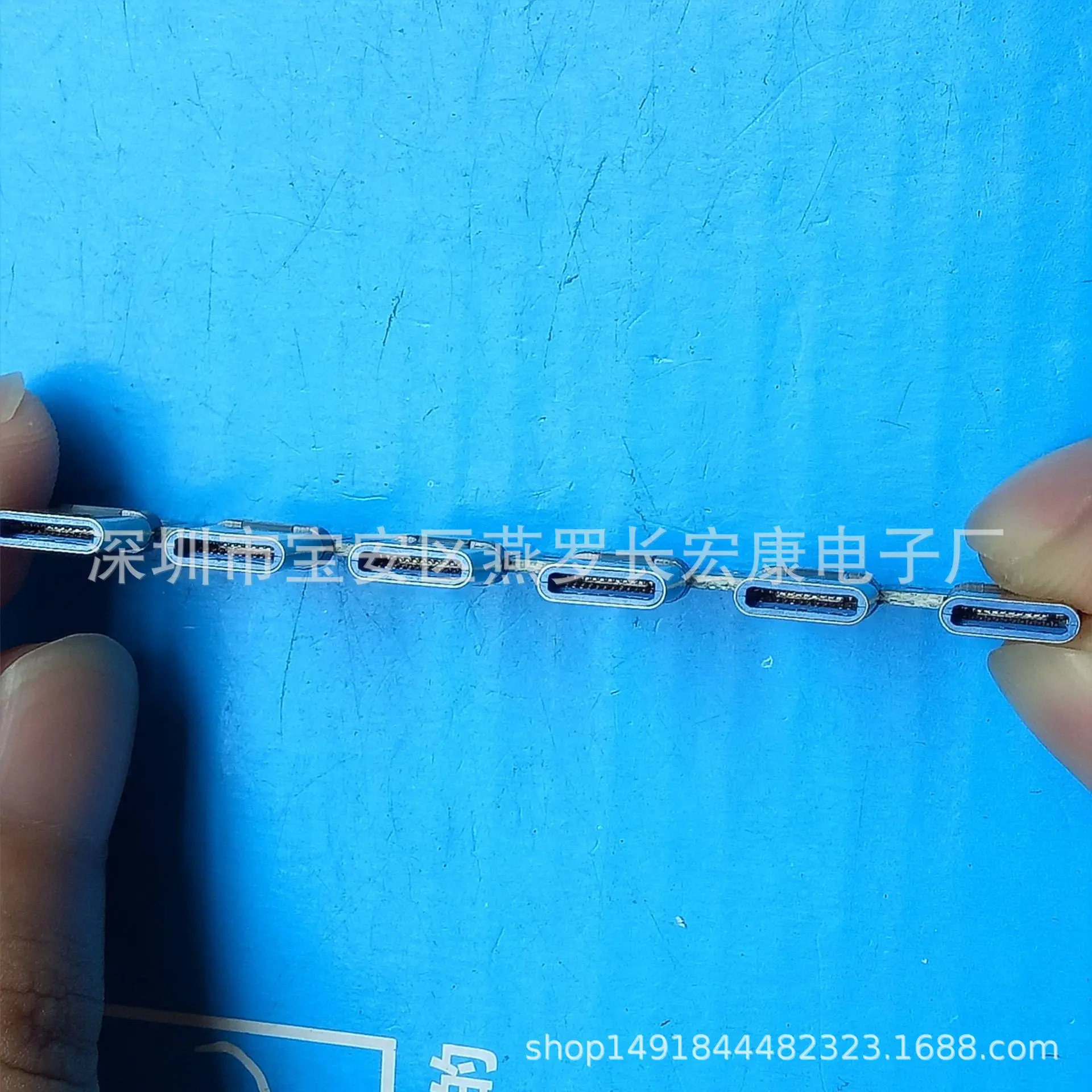 For 3.1TYPE-C 24P male head with PCB board 56K resistance, blue/red rubber core, riveting type 4 solders
