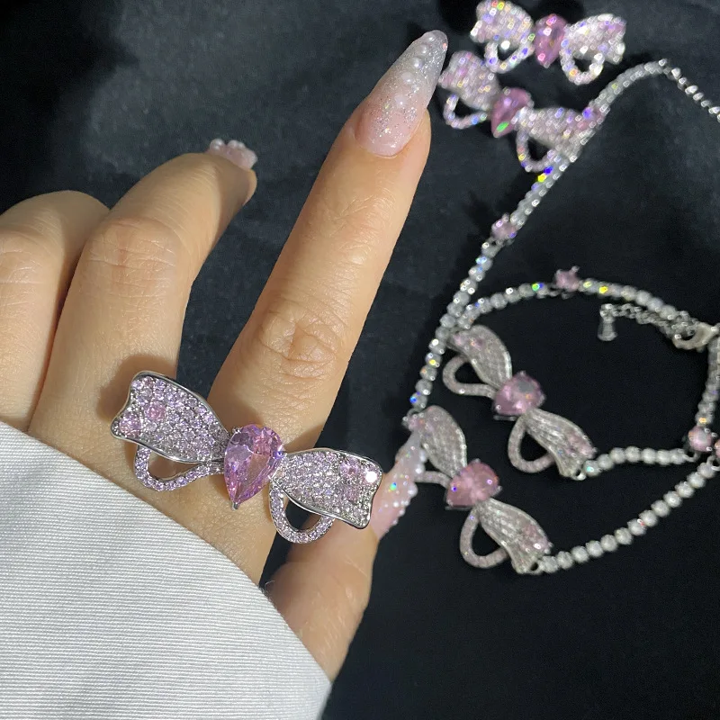 

MDLFES Moiss1nite style Luxury Fashion Queen Bow Set 18K Gold Plated Radiant Multi-Cut Flour Zirconia Choker Ring