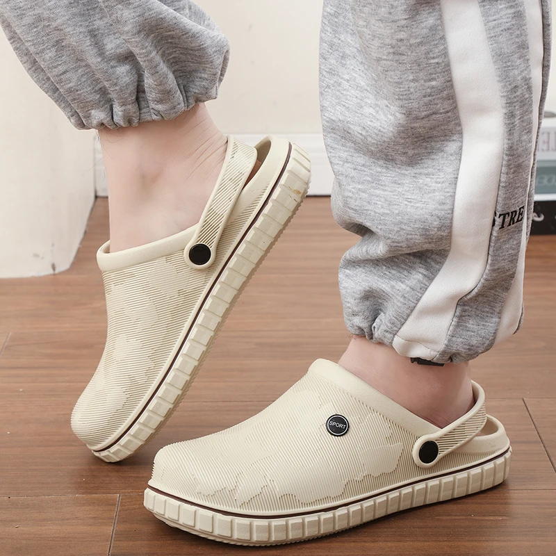 Summer Men's Outdoor Casual Fashion Garden Shoes Beach Sandals Clogs