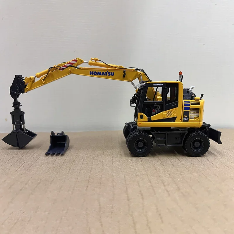 UH 8162 1:50 Scale Komatsu PW148-11 Excavator Loader Alloy Model