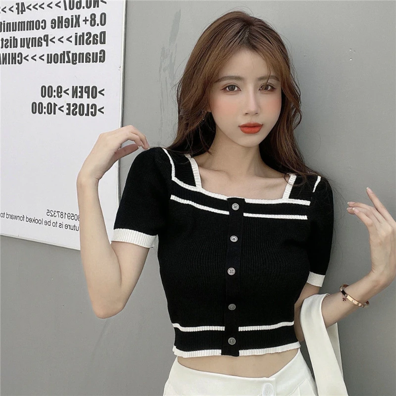 

French Retro Square Collar Knitted Short-sleeved T-shirt for Women in Summer 2025 New Design Niche Backless Short Top