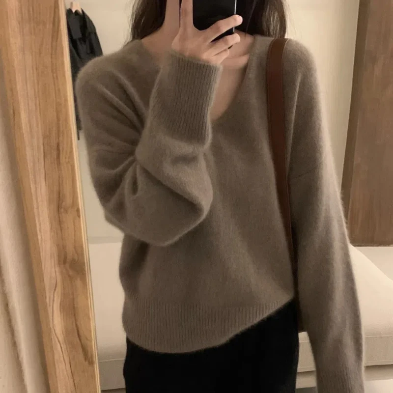 New Loose V-neck Knitted Women\'s 2024 Autumn Winter Fashion Solid Minimalist Comfortable Casual Versatile Long Sleeved Sweater