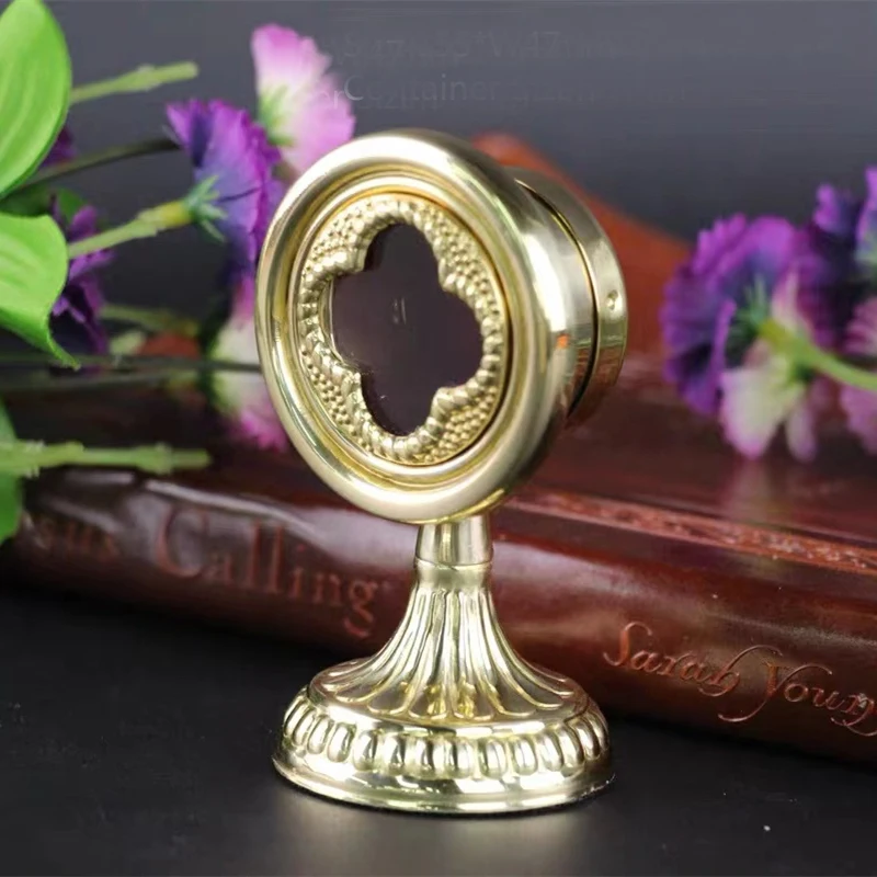 

Латунный надежный небольшой персональный контейнер для реликвии хоста монстера, полированный для церкви или дома