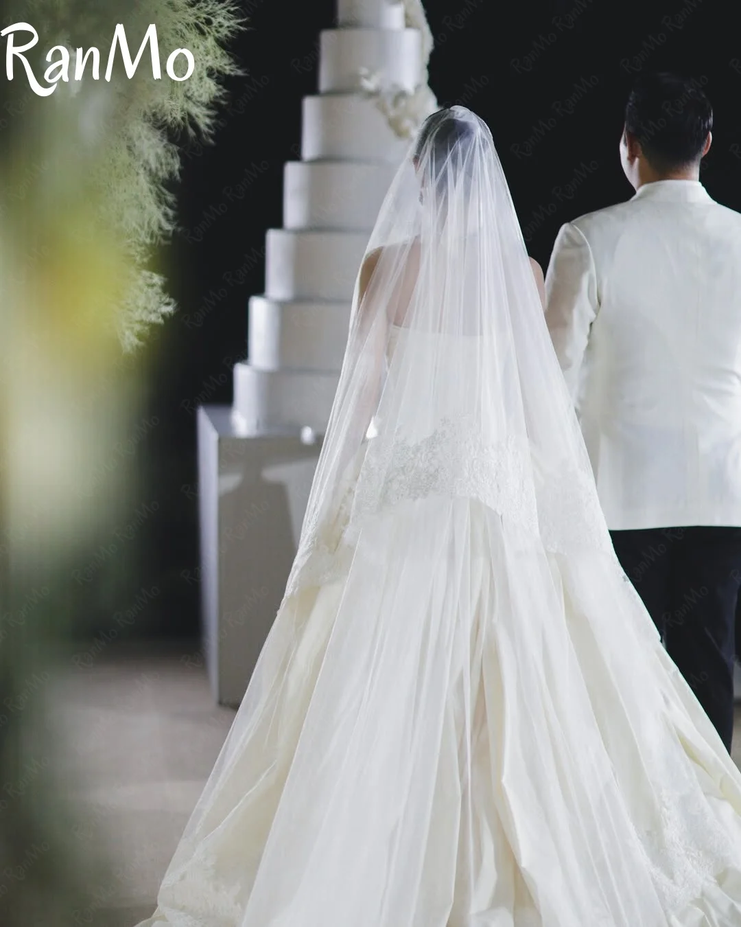 Ranmo 2025 Customized Elegant A Line Light Yellow Wedding Dress Floor-Length Stain Strapless Sleeveless Pleat Corest Bridal Gown