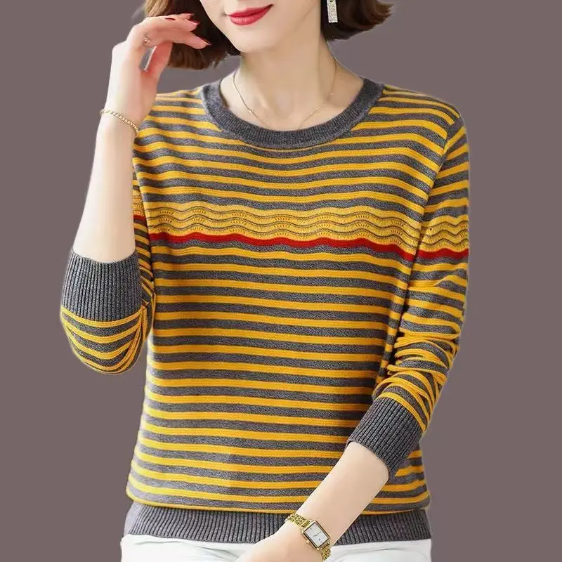 

Autumn and Winter Women's Round Neck Pullover Fashion Stripe Contrast Elegant Commuter Knit Bottom Sweater Long Sleeve Tops