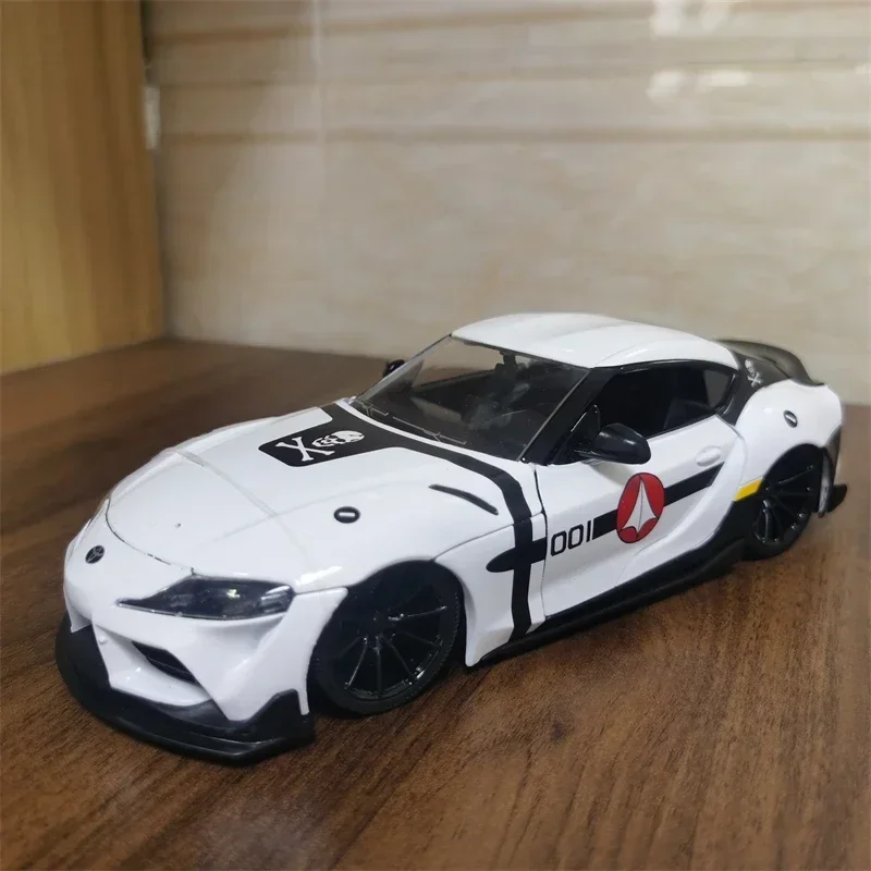 

1:24 TOYOTA GR SUPRA High Simulation Diecast Car Metal Alloy Model Car Children's toys collection gifts J291