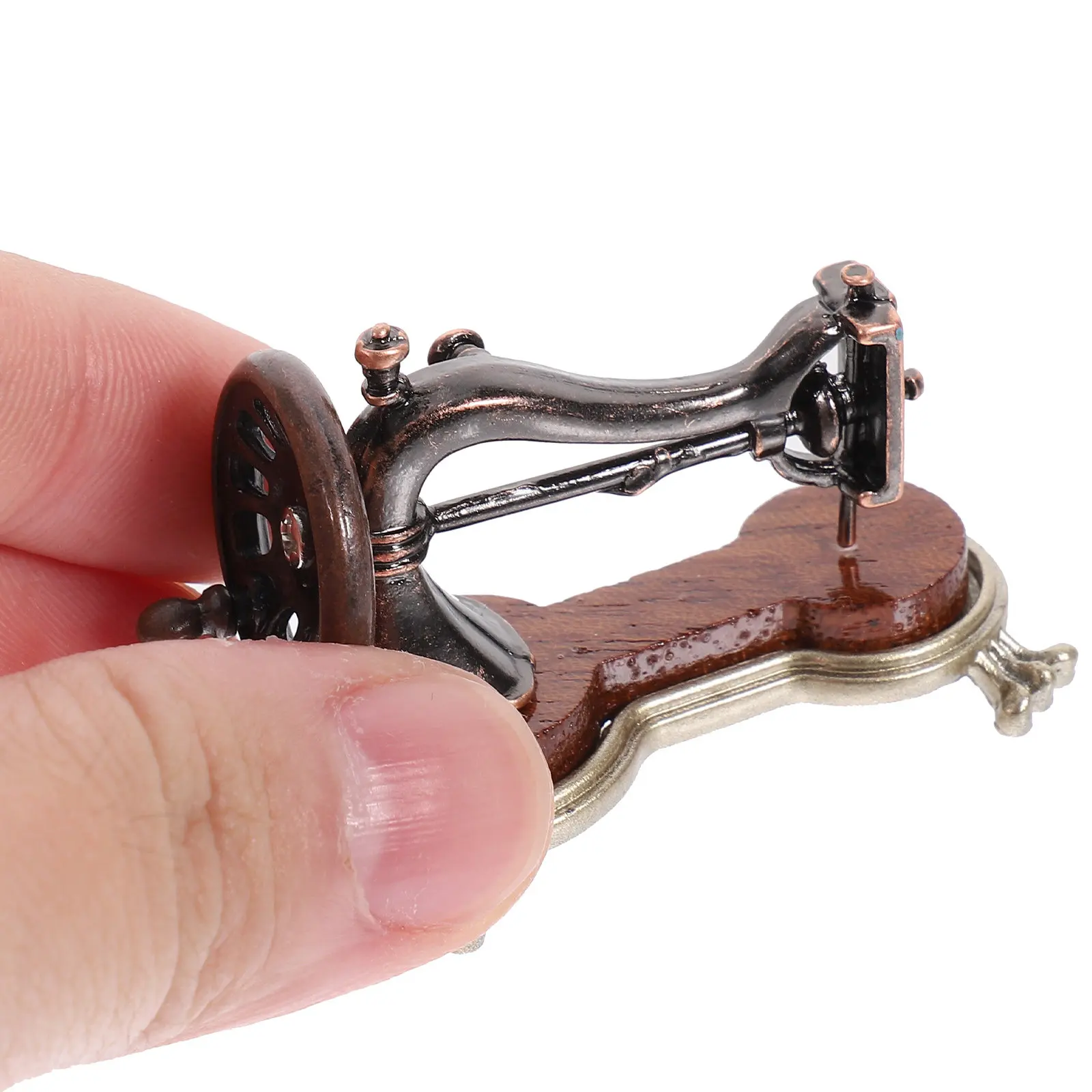 

Mini Sewing Machine Retro Style High Quality Wood Zinc Alloy Small House Decor Dollhouse Ornament Creative Landscape Adornment