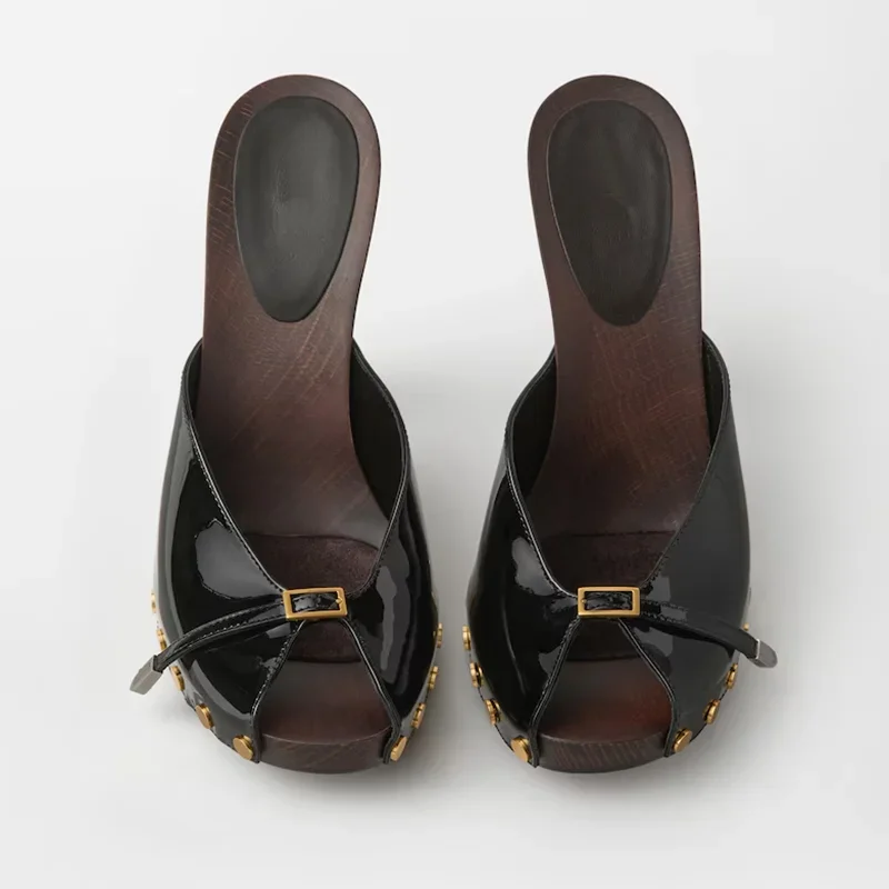Metal Rivet Peep Toe Leather Slippers Sexy Pointed Toe Square Heel Accept Customized New Arrivals Fashion Women Modern Shoes