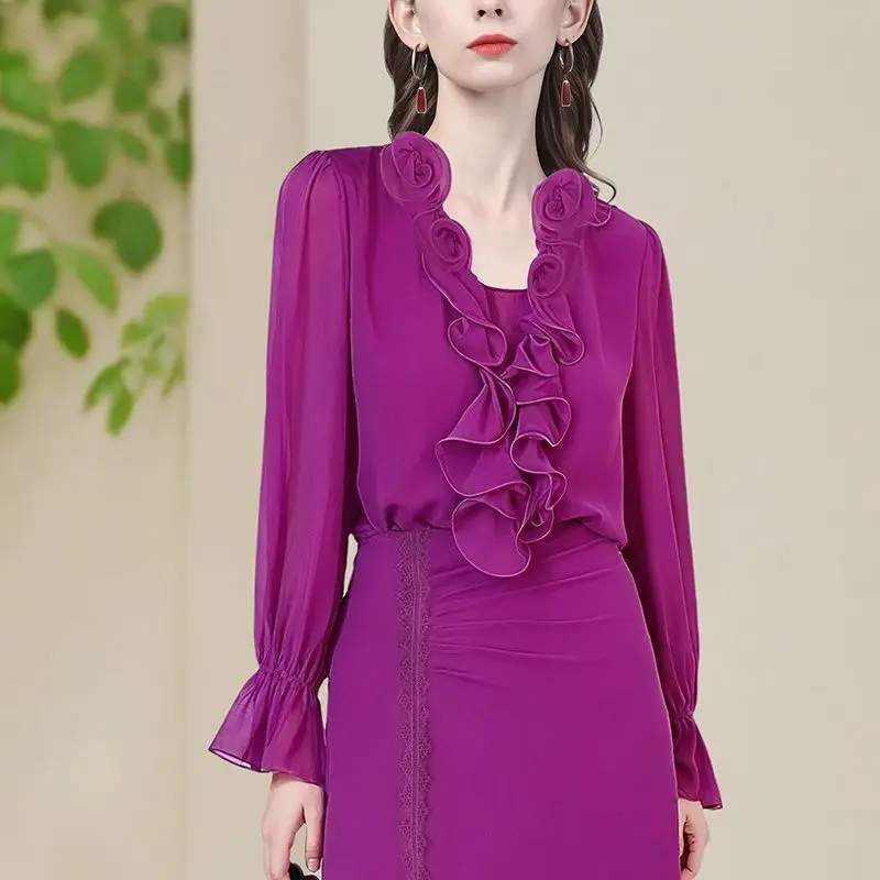 

2025 New Women Clothing Simplicity Elegant Chiffon Top Tee Ladies Fashionable Pleated V-neck Long Sleeve Blouse Autumn Shirts