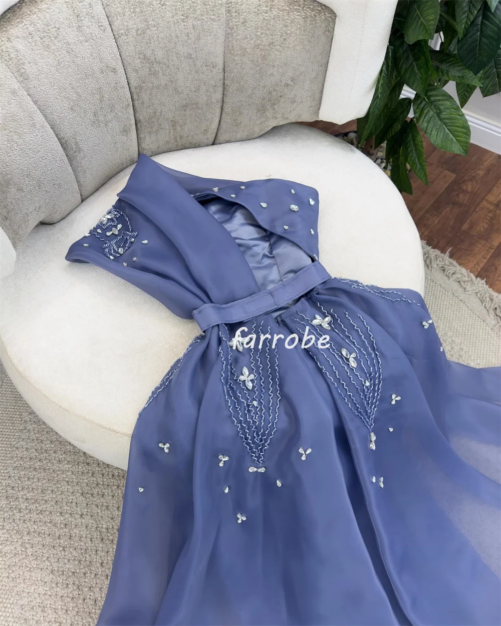 Vestidos largos de un solo hombro drapeados con faja de diamantes de imitación intrincados personalizados vestidos para ocasiones a medida exquisitos y elegantes