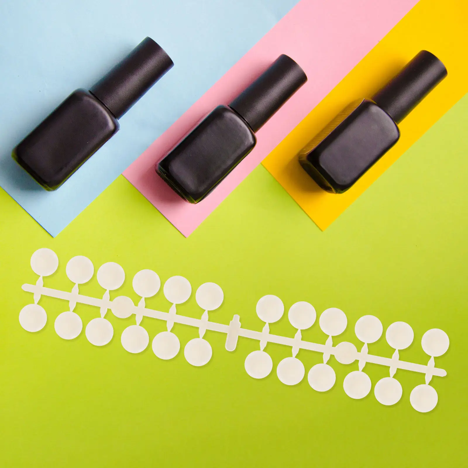 

4Sets Round Nail Color Plate High-Quality White Base Manicure Color Chart for Salons DIY Home Practice Nail Art Sample Display