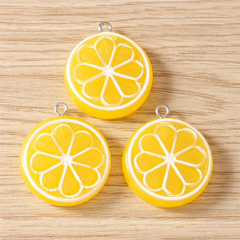 10 Stück 24x28mm Niedliche Frucht-Anhänger aus Harz, Orangenscheiben-Anhänger für die Herstellung von Halsketten, Ohrringen, DIY-Bastelarbeiten, Schmuckzubehör – Detail 6