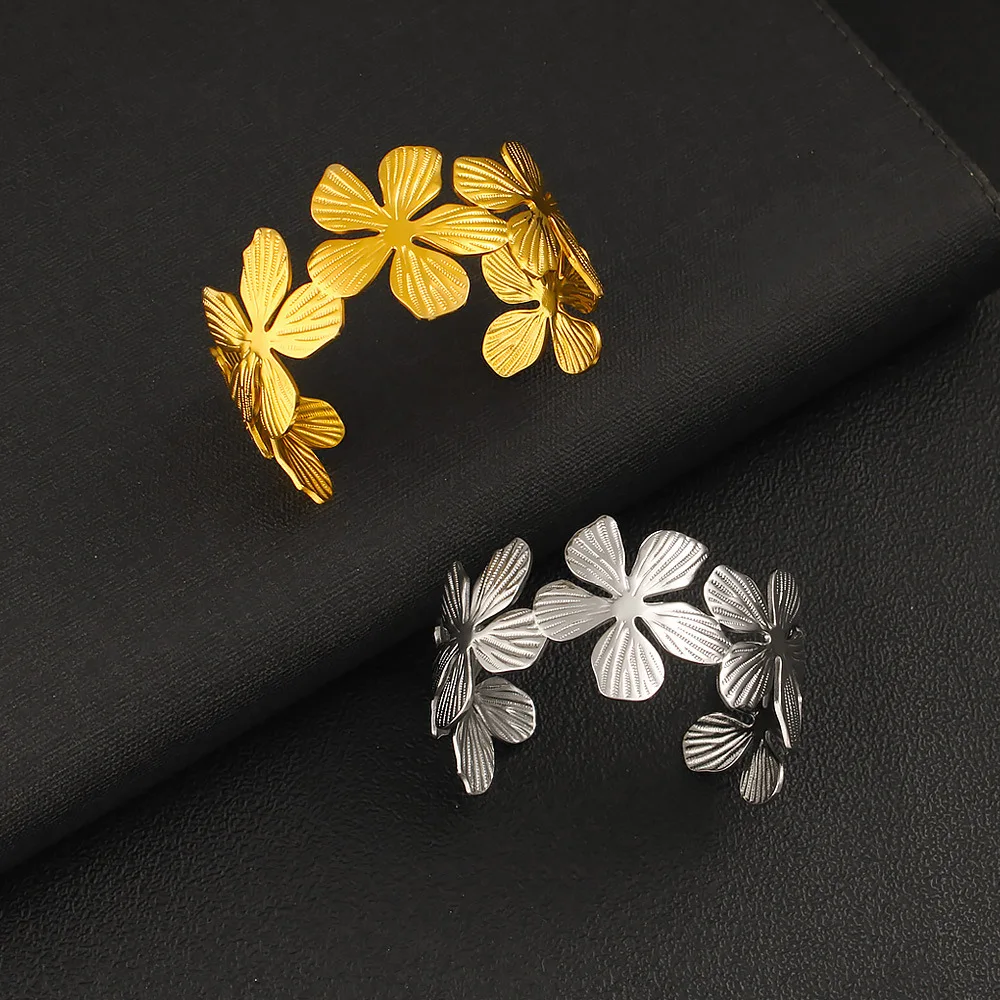 DIY accessories European and American high-end flower bracelet 18K titanium steel opening bracelet niche personality stainless s